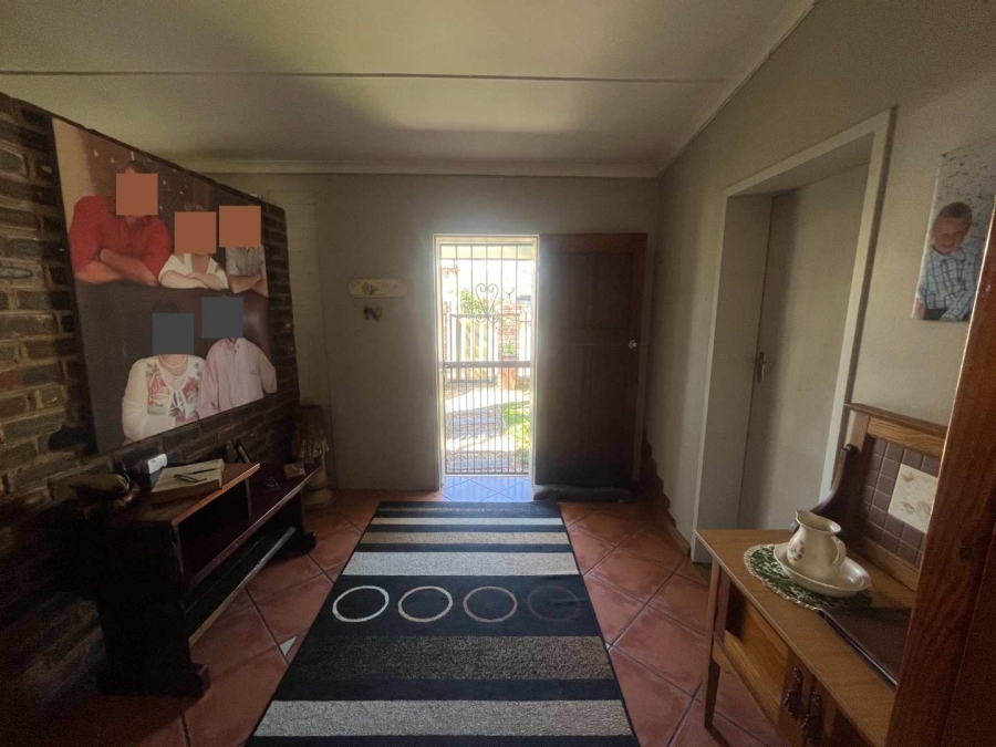 4 Bedroom Property for Sale in Kanoneiland Northern Cape